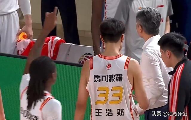 队史最佳14连胜！深圳主帅：史密斯三双和周鹏两个三分起关键作用