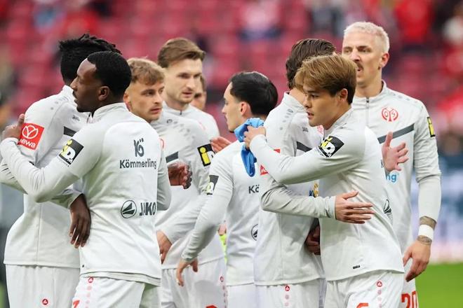 美因茨首进欧战八强,一个替补名单暴露野心