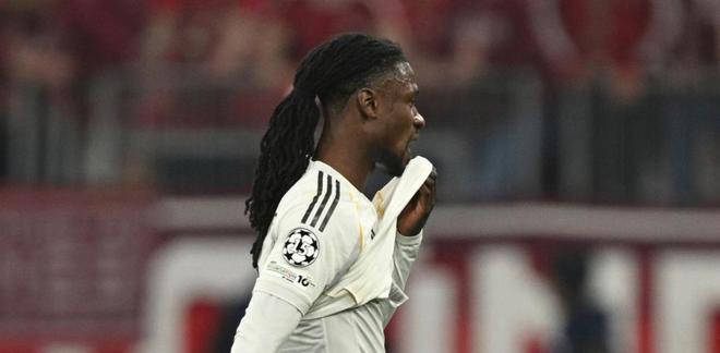 世体:皇马今夏很难卖掉卡马文加,球员并不愿意离队