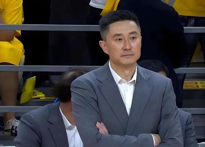 杜锋病愈归队，广东队力保常规赛前4，球队可能裁掉麦考尔