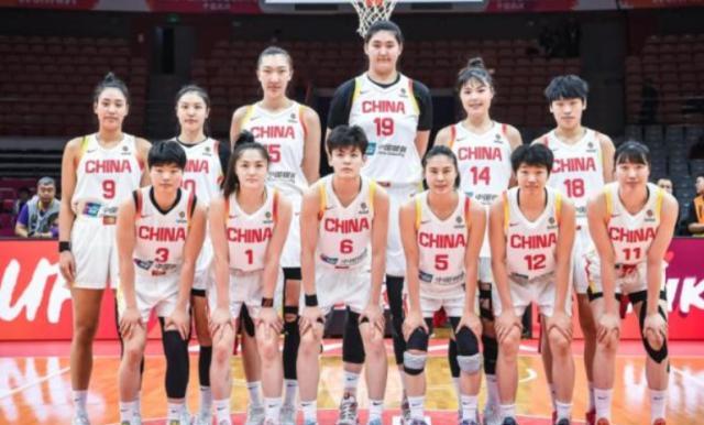 中国女篮集训备战目前6人报到 仅1人开展训练