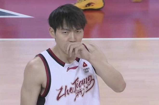 浙江男篮16分大胜，程帅澎17+4李悦洲10分，姜伟泽8中2状态低迷！