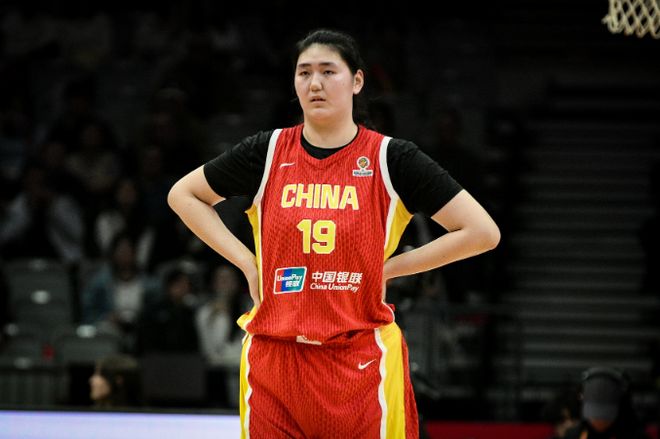 中国女篮集训进展：19人名单仅张子宇等6人报到 首日仅一人训练