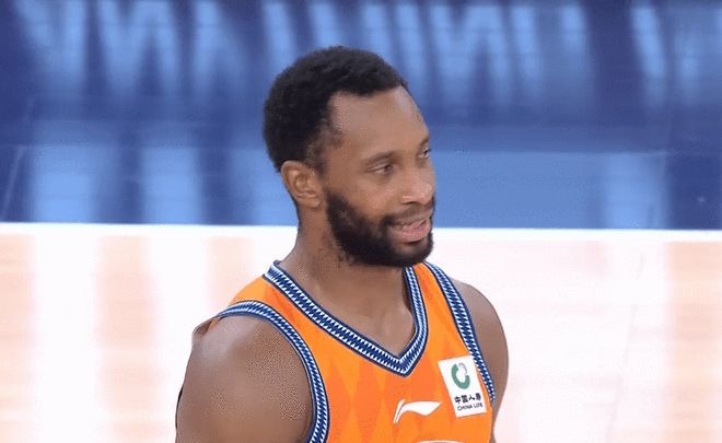 34分大胜！上海双杀辽宁豪取22连胜 弗格战旧主32分