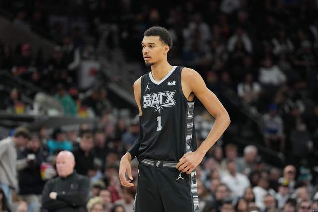 鲍尔：文班不受伤必成历史第一人！