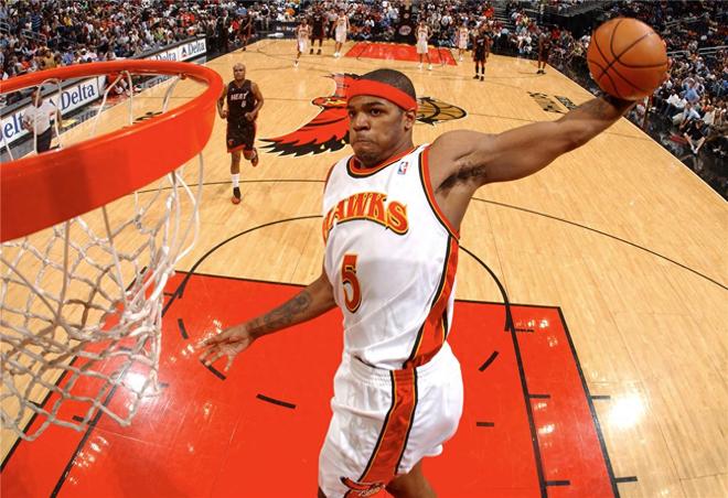 他高中与詹姆斯齐名，本可成初代字母哥，奈何生不逢时