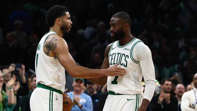 内部人士:凯尔特人有意字母哥,塔图姆和杰伦·布朗或参与其中