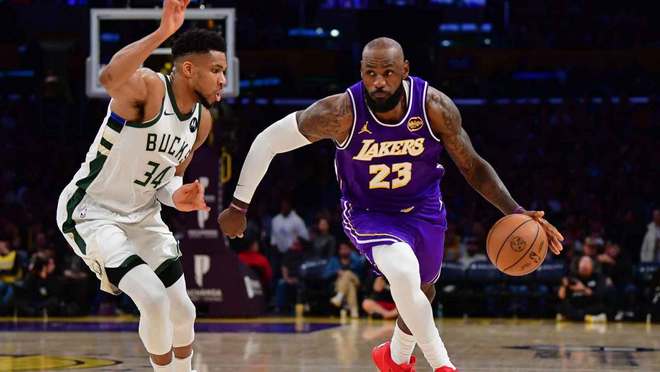 内部人士:多队管理层看好詹姆斯、字母哥和伦纳德中至少2人抱团