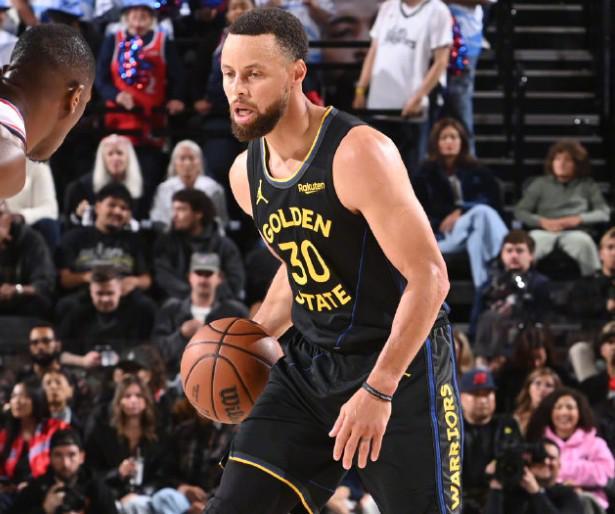 三天后将再战快船,库里14中7&三分9中4取24分6板3助1断1帽