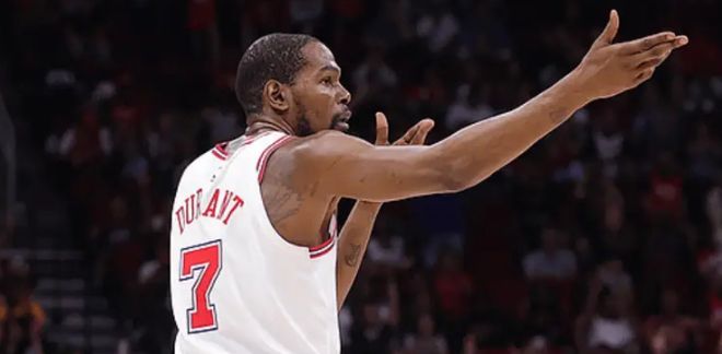 布朗尼詹姆斯36分9板14助4断！火箭：亲爱的湖，我们来啦！