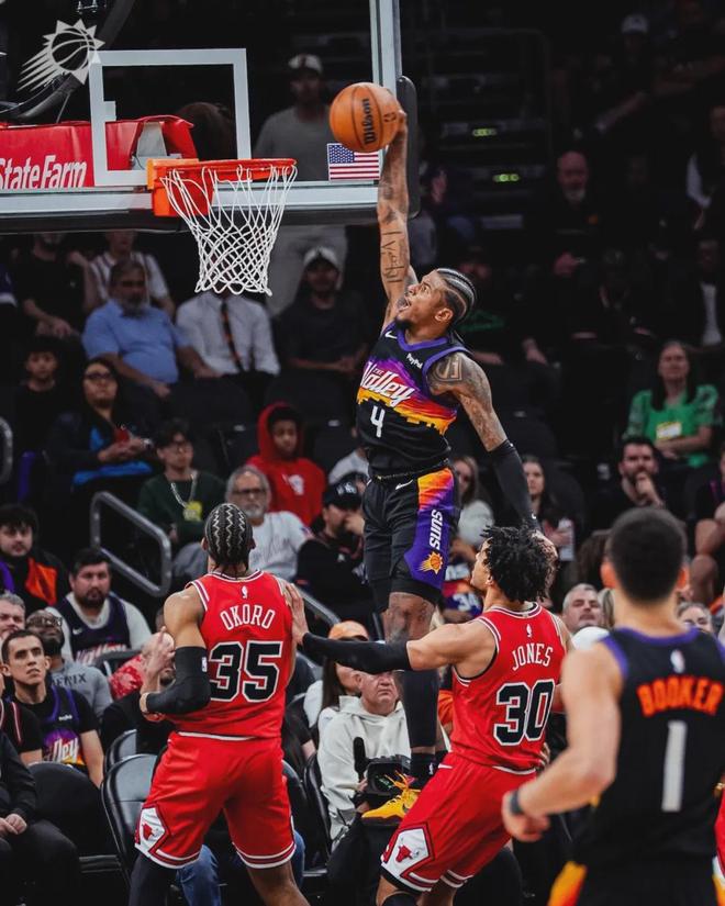 不打了!3换1交易!玻璃中锋轰然倒下