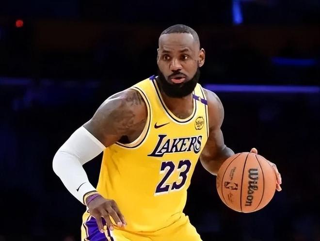 湖人101-73大胜太阳 球员评价：3人优秀，5人及格，3人低迷