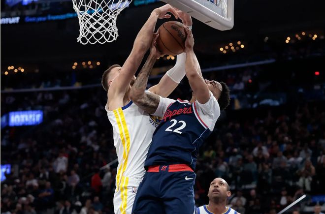 之前一段时间状态不错？但快船侧翼新星到了附加赛又没有球权了？