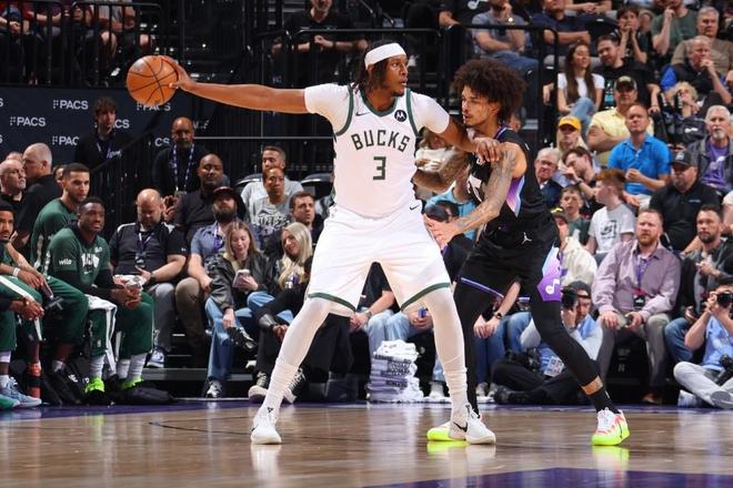 字母哥伤停!雄鹿狂输爵士32分 5号秀33+9+7三分生涯新高