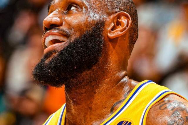 41岁全力詹+1%奇迹:湖人这剧本,绝了