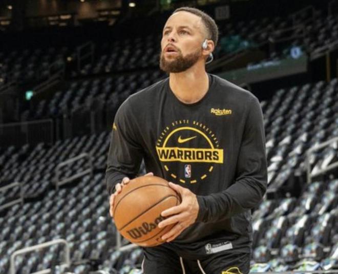 Shams:库里膝盖没有再出现肿胀情况,有望在3月底前复出