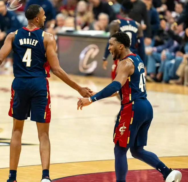 2:0！老大拉完了！哈登28分5断狂刷里程碑！