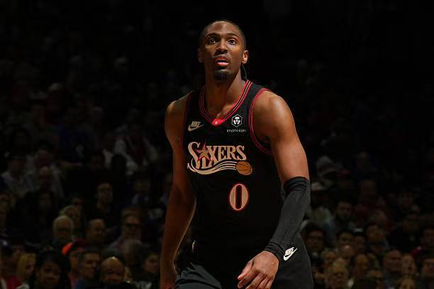 不愧是球队的绝对核心！76人继续着自己极其强势的表现？