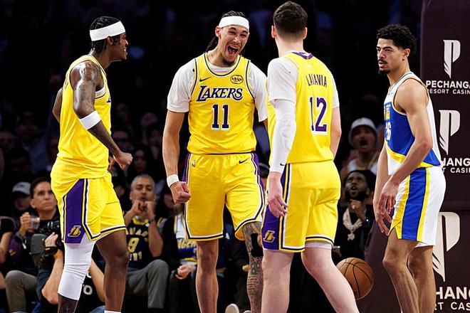 特点太不鲜明了！再这样下去湖人侧翼新星可能要跌出轮换阵容了？