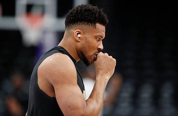 记者:勇士对詹姆斯、伦纳德和字母哥三人均感兴趣