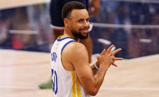 勇士与快船的附加赛：库里老了，但他还是库里