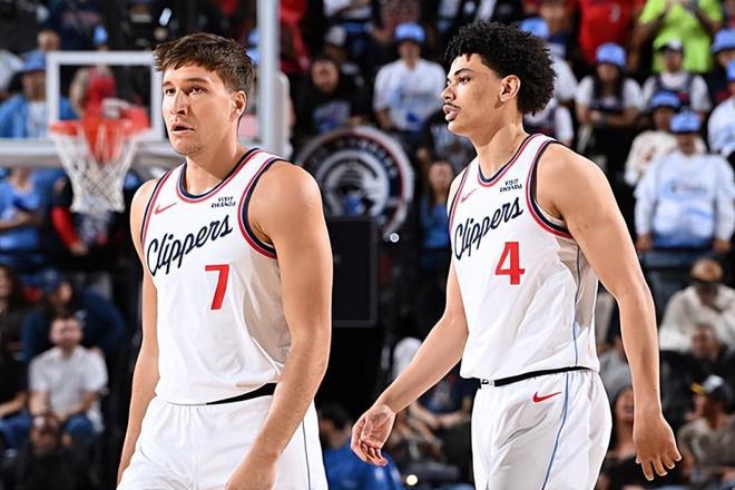 20分钟内高效拿下17分!快船后场大将的得分能力其实并不差?