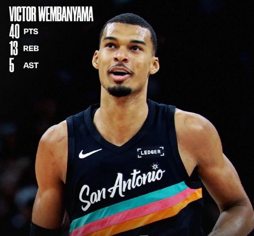 轻松愉快！文班亚马狂砍40分13篮板5助攻，完成评奖65场规定！