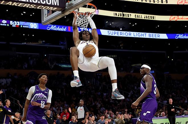 天赋相当惊人！湖人侧翼新秀欠缺的可能只是足够的出场时间？