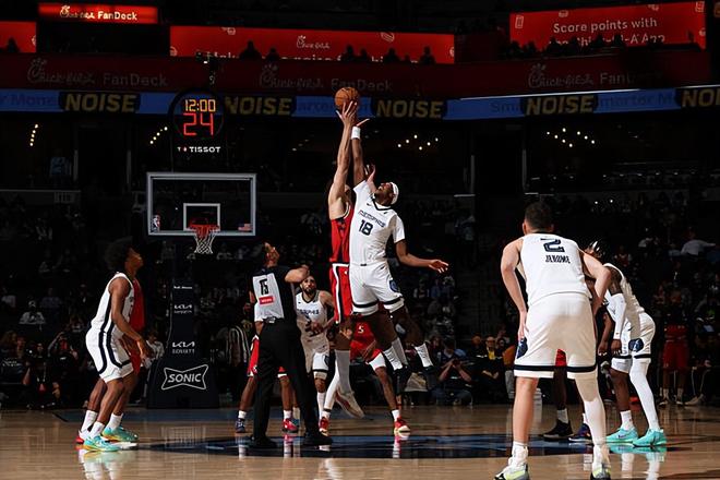 使用方式存在巨大问题,快船完全是将内线老将的缺点暴露了出来?