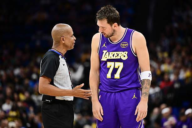 东契奇不会被禁赛，NBA官方：撤销东契奇和比塔泽的技术犯规