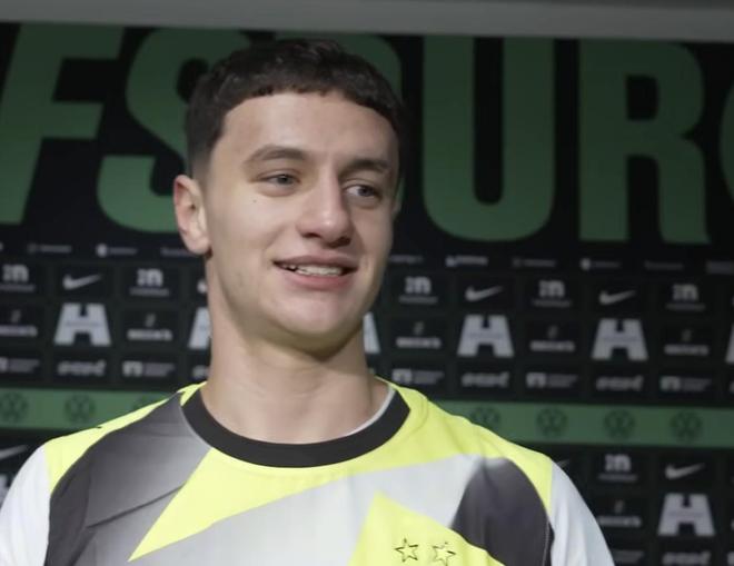 多特小将雷贾尼:完成德甲首秀很开心,这是一种梦想成真