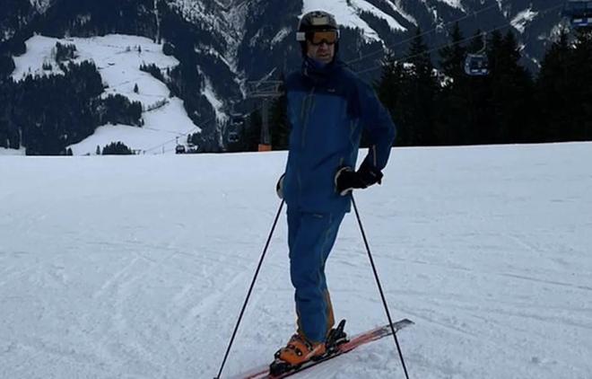 危险运动，图片报：前柏林赫塔高管滑雪时肋骨断裂，扎穿肺部