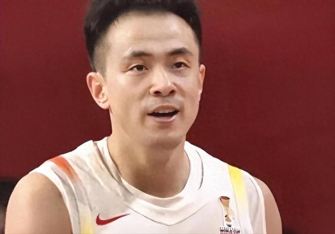 中国男篮为什么能逆转日本?郭士强毫不客气说出原因,说得太实