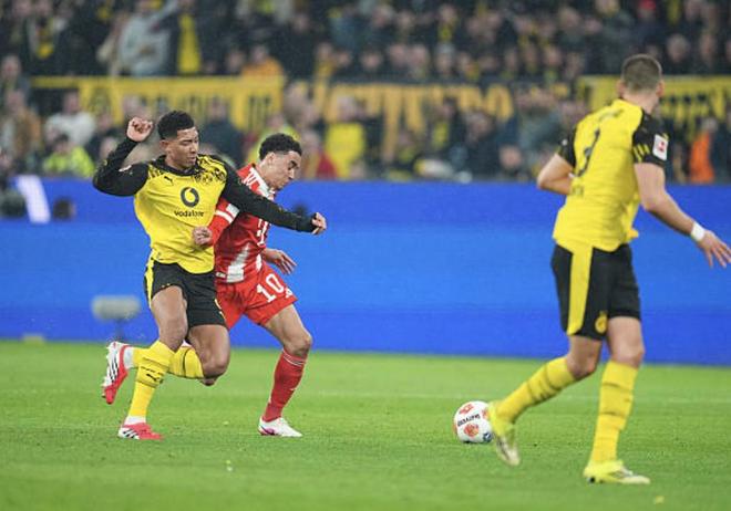 哈曼：穆西亚拉现在还有很多不足；施洛特贝克应该被判红牌