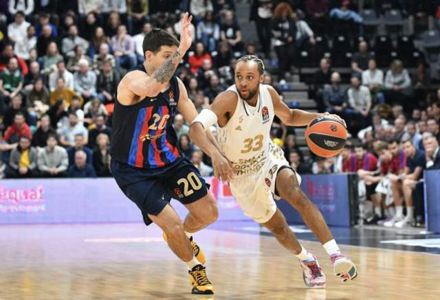 大手笔!超级后卫携手2米08防守大闸加盟同曦,王世龙目标季后赛