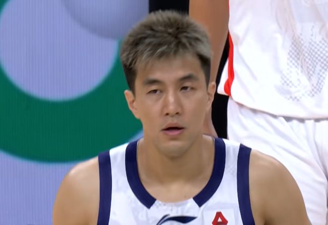 郭艾伦最新伤情出炉！本赛季提前报销，媒体人：可能会提前退役