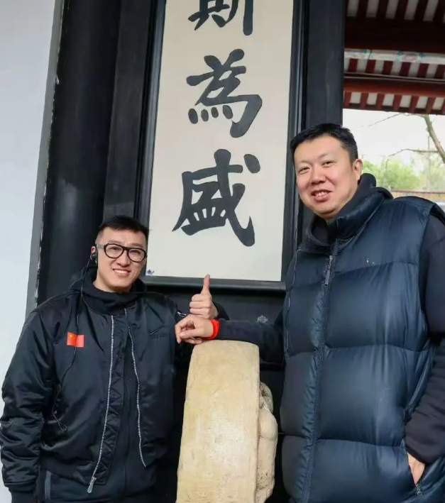 宫鲁鸣好帮手来了！男篮名宿抵达长沙上任，帮助女篮，薪酬曝光