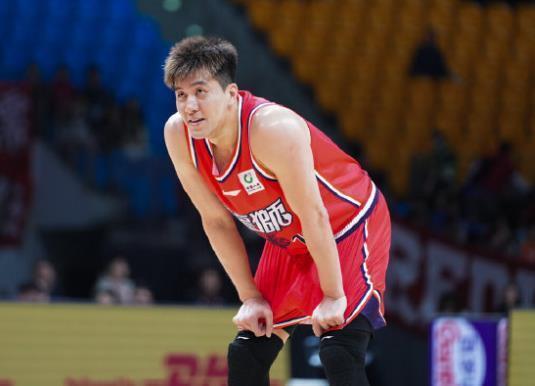 郭艾伦16个赛季一共挣了多少钱?预计不低于3个小目标