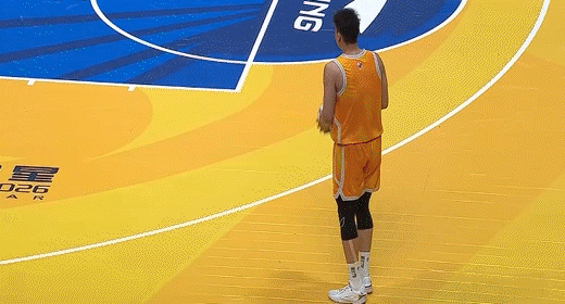 CBA扣篮大赛预赛：俞泽辰两扣满分携手刘礼嘉、张鼎言晋级