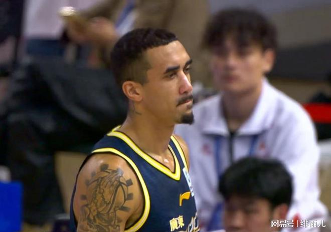 下个赛季改为三外援?广东队惨遭重创,逼杜锋“3选1”裁掉奎因