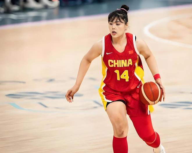 世预赛:中国女篮12人名单确定!2人落选,宫鲁鸣要出“大招”了