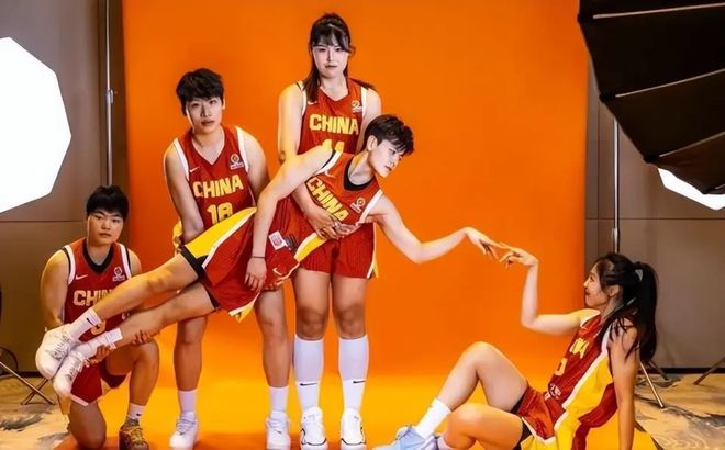 宫导任命新扛旗人!24岁出任国家队队长,球迷:还是王思雨最合适