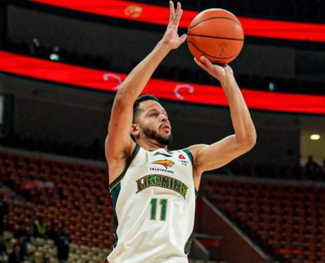 CCTV5直播!辽宁VS山西复仇之战,莫兰德统治内线,洛佩斯要冲前8