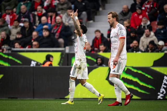 1-1!1.3亿超巨助攻救主,迪亚斯悲喜两重天,9人拜仁全身而退