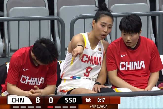 中国女篮：王思雨效率高17分，奇兵14分，李月汝6中1再取一胜