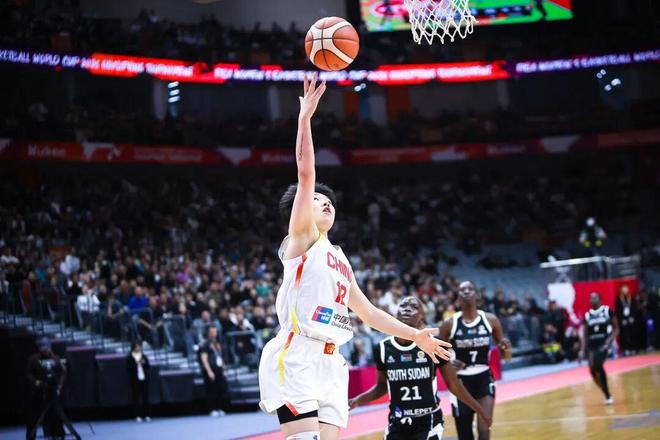 湖北选手陈玉婕得分上双!中国女篮距世界杯仅一步之遥