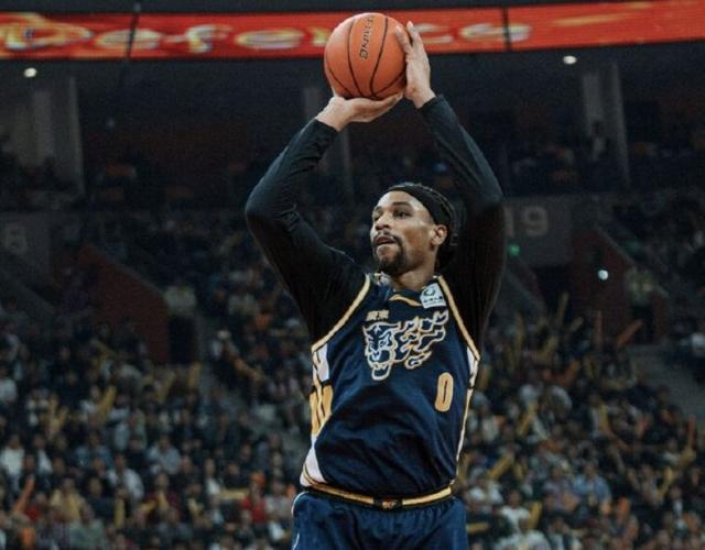 萨林杰:辽宁并没有真正限制我们,只是很多空位投篮没能投进