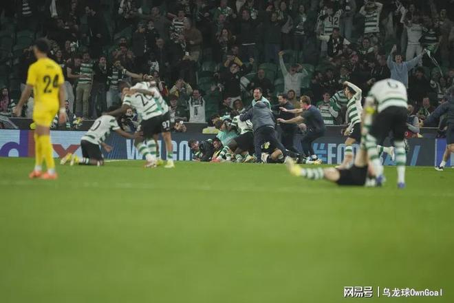 欧冠奇迹!上演大逆转!黑马轰然倒下,C罗母队晋级八强