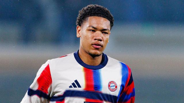 拜仁门将荒!16岁小将欧冠救火,晚上踢球还得查童工证?