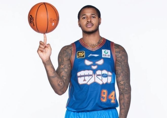 篮协重磅罚单:张吉骥吊销经纪人证书 亨特+四川男篮被严重警告